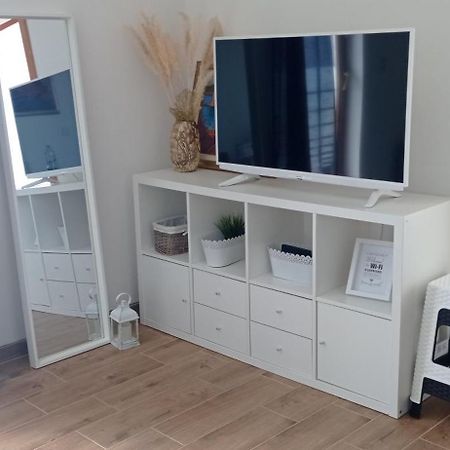 Cozy Apartmant With A Sea View In โอราซัซ ภายนอก รูปภาพ