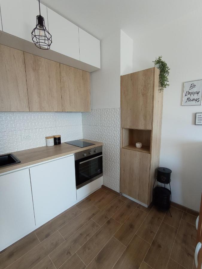 Cozy Apartmant With A Sea View In โอราซัซ ภายนอก รูปภาพ