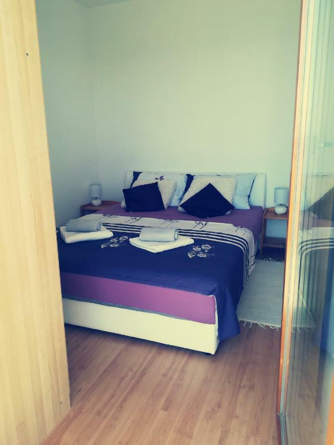 Cozy Apartmant With A Sea View In โอราซัซ ภายนอก รูปภาพ